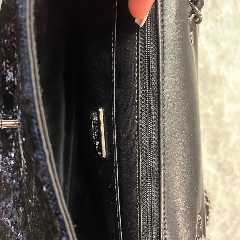 Chanel bag - Picture 9 of 10